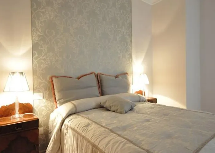 Accademia Hotel 3*