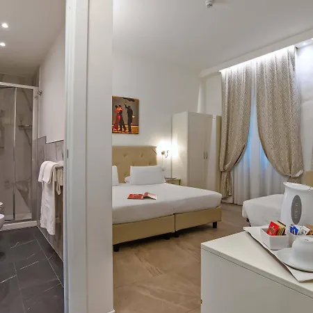 Accademia Hotel 3*
