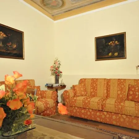 Hotel Accademia 3*