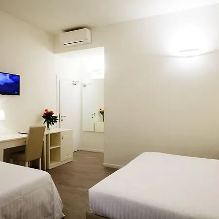 Accademia Hotel