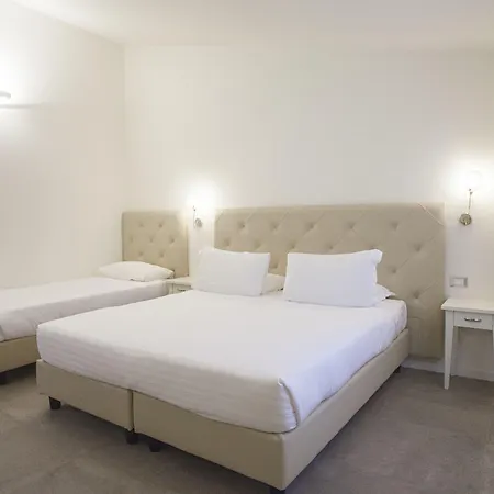 Accademia 3* Florence